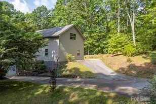 2 Candlestick Dr, Zirconia, NC 28790 - Photo 44