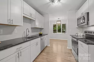 13446 Idlefield Ln, Matthews, NC 28105 - Photo 2