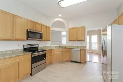 4409 Lenox Hill Place, Charlotte, NC 28269 - Photo 6