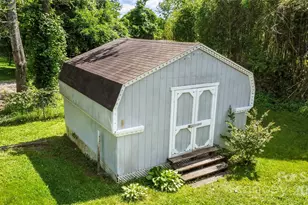 13 Rosscraggon Dr, Asheville, NC 28803 - Photo 24