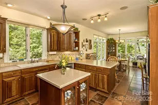 25 Windsong Dr, Fairview, NC 28730 - Photo 12