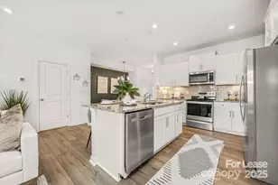 10219 Guardian Dr, Charlotte, NC 28273 - Photo 2