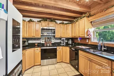 65 E Dream Street, Hendersonville, NC 28792 - Photo 6