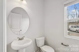 4742 Lakeview Road N, Charlotte, NC 28216 - Photo 6