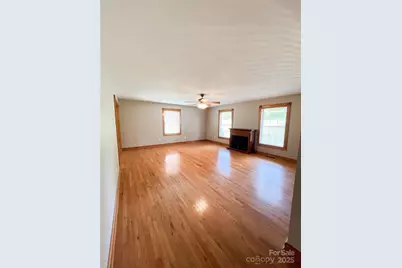 660 Halltown Road, Spruce Pine, NC 28777 - Photo 8