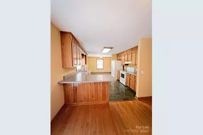 660 Halltown Road, Spruce Pine, NC 28777 - Photo 12