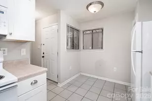 8005 Horse Chestnut Ln, Charlotte, NC 28277 - Photo 14