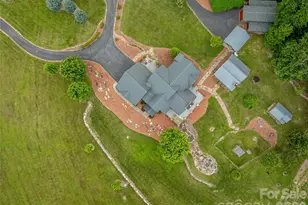 4862 Pinnacle Mountain Rd, Zirconia, NC 28790 - Photo 36