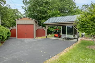 4862 Pinnacle Mountain Rd, Zirconia, NC 28790 - Photo 30