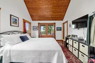 4862 Pinnacle Mountain Rd, Zirconia, NC 28790 - Photo 32