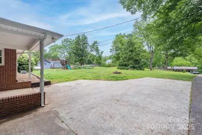 826 Jamestown Road, Morganton, NC 28655 - Photo 18