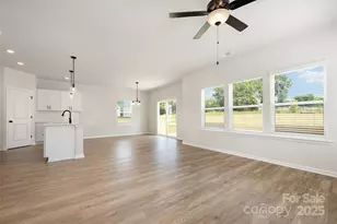 2027 Sadler Woods Ln, Charlotte, NC 28214 - Photo 2