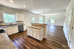 2300 Grayson Pkwy, Monroe, NC 28110 - Photo 2