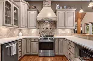 92 Island View Ct, Mill Spring, NC 28756 - Photo 14