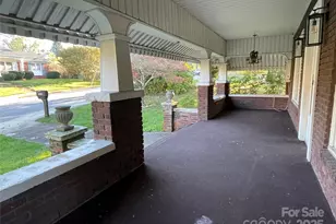 318 Academy St, Canton, NC 28716 - Photo 6