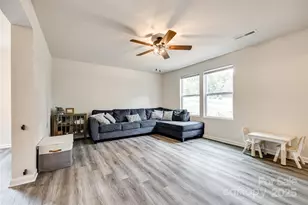 415 Kickapoo Ave, Gastonia, NC 28056 - Photo 6