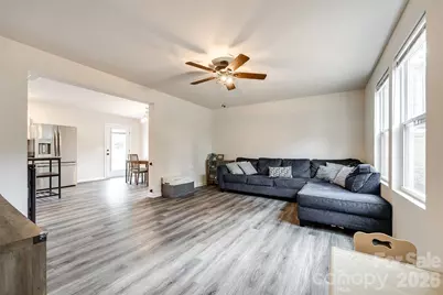 415 Kickapoo Avenue, Gastonia, NC 28056 - Photo 6