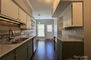 5917 Quail Hollow Rd, Charlotte, NC 28210 - Photo 8