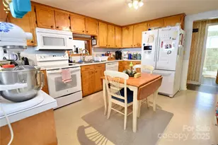 105 Venus Ave, Gastonia, NC 28052 - Photo 6