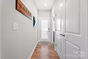 110 W Pine St, Lincolnton, NC 28092 - Photo 4