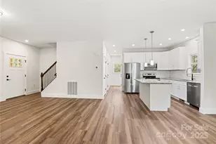 206 Cascade Rdg Rd, Fairview, NC 28730 - Photo 8