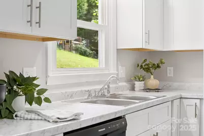 16 Sun Valley Court, Alexander, NC 28701 - Photo 10