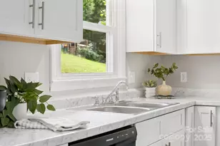 16 Sun Valley Ct, Alexander, NC 28701 - Photo 10