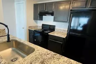 1624 Arlyn Cir, Charlotte, NC 28213 - Photo 1