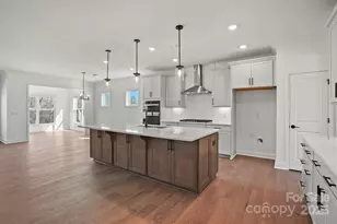 1048 Waxhaw Crossing Dr, Waxhaw, NC 28173 - Photo 2