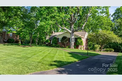 220 West Park Drive, Morganton, NC 28655 - Photo 2