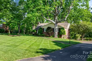 220 W Park Dr, Morganton, NC 28655 - Photo 2