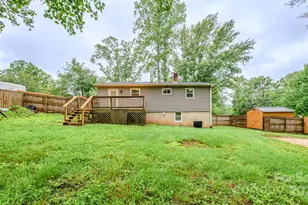 109 Chapman Dr, Asheville, NC 28805 - Photo 2