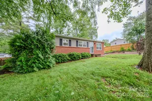 109 Chapman Dr, Asheville, NC 28805 - Photo 14