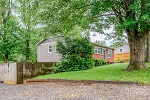 109 Chapman Dr, Asheville, NC 28805 - Photo 12