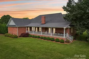 105 Gold Run Ct, Kings Mountain, NC 28086 - Photo 2