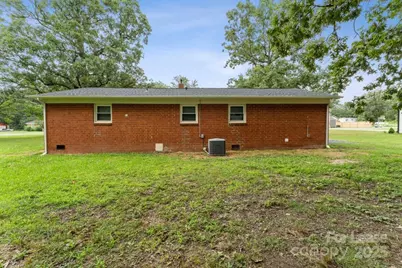 905 Clark Street, Wingate, NC 28174 - Photo 14