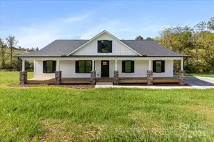 632 Morlin Acres Dr, Marshall, NC 28753 - Photo 2