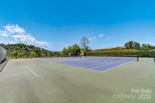 305 E High Point Ln, Hendersonville, NC 28791 - Photo 2