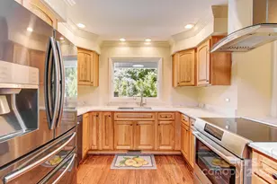 305 E High Point Ln, Hendersonville, NC 28791 - Photo 4