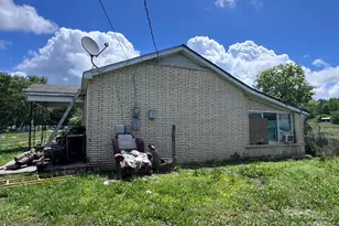 764 S Battleground Ave, Grover, NC 28073 - Photo 2