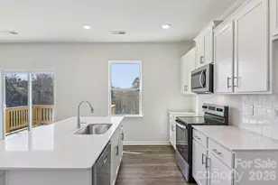 827 Adelston Ln, Asheville, NC 28804 - Photo 18