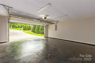 74 Eastmoor Dr, Asheville, NC 28805 - Photo 18