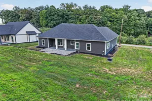 86 Point Hope Ln, Hendersonville, NC 28792 - Photo 4