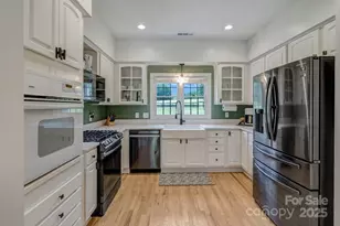 355 Night Lark Ln, Campobello, SC 29322 - Photo 12