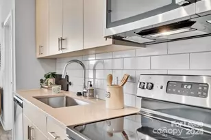 2020 W Morehead St, Charlotte, NC 28208 - Photo 24