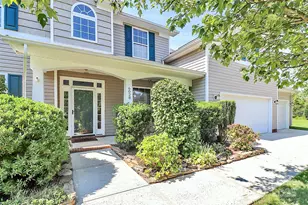 6028 Zinnia Dr, Matthews, NC 28104 - Photo 2