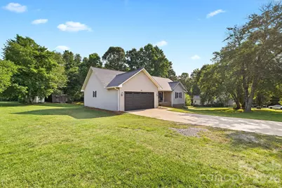 105 Saddlewood Lane, Statesville, NC 28625 - Photo 4