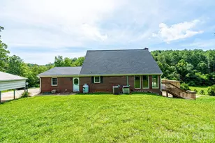 5595 Cloverfield Pl, Boomer, NC 28606 - Photo 36