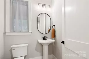 68 Huckleberry Rdg Ln, Zirconia, NC 28790 - Photo 14