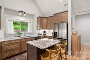 68 Huckleberry Rdg Ln, Zirconia, NC 28790 - Photo 10